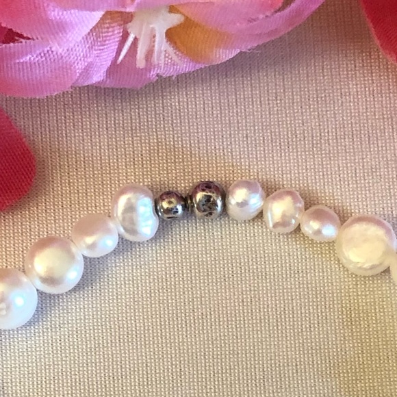 Silpada Freshwater Pearl Stretch Single Bracelet - Picture 9 of 10
